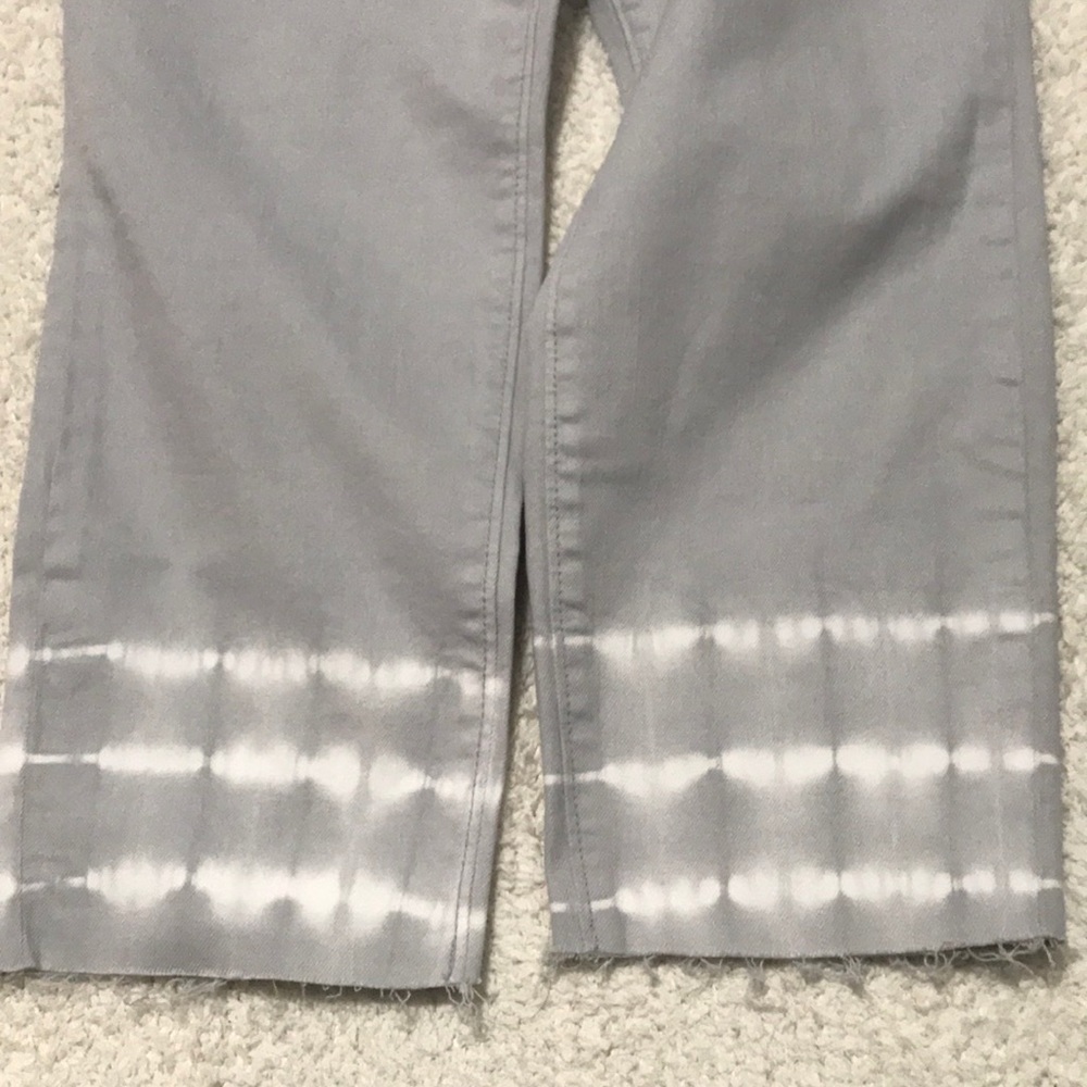 NWT LOFT Gray Curvy high waist skinny crop jeans w/white banding on frayed leg - Picture 9 of 11
